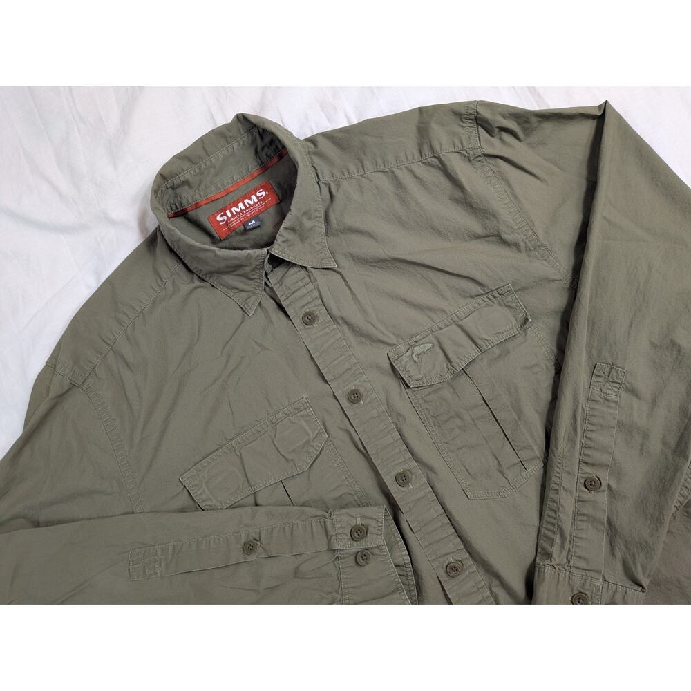 Simms Fishing Men's Size Medium Button Down Long Sleeve Shirt Green Lightweight